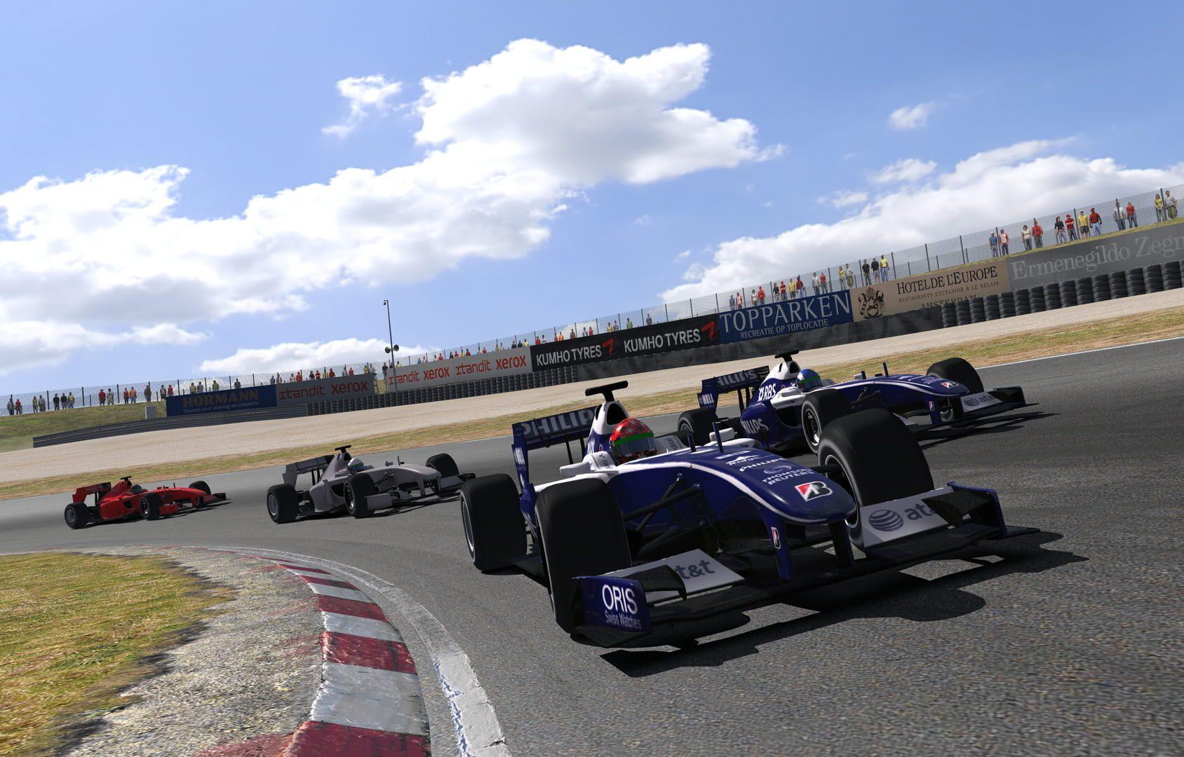 iRacing - gameplay screenshot